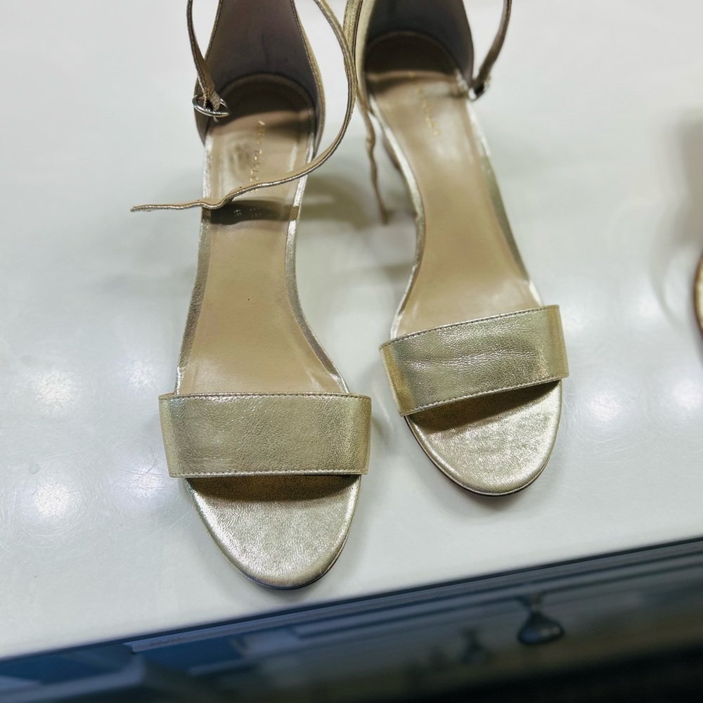 Ann Taylor Elegant Gold Women's Sandals.